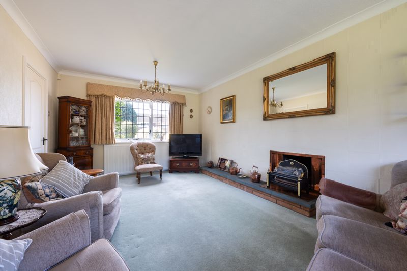 Lounge- click for photo gallery